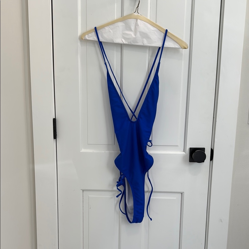 Vibrant Blue Strappy SEXY Swimsuit